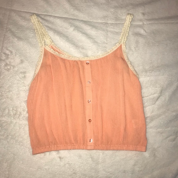 Cute peachy crop top - Picture 1 of 2
